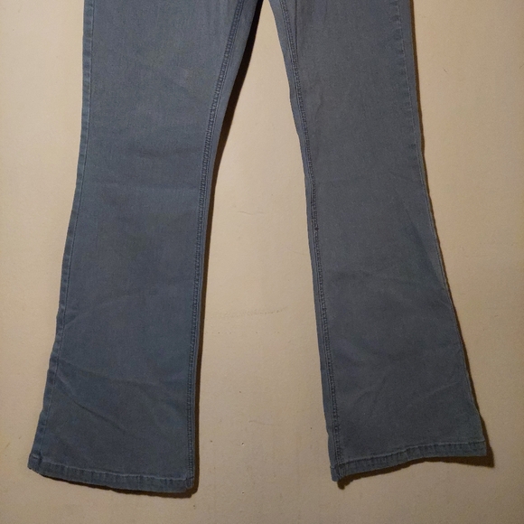 Volcom Easy Rider stretch Flare leg gray denim jeans. Size 13 - Picture 4 of 15